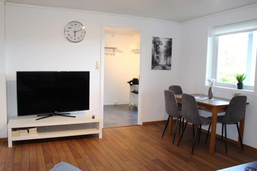 Romslig Og Fin Leilighet 17 Min Til Kristiansand Centrum Nodeland Exteriér fotografie